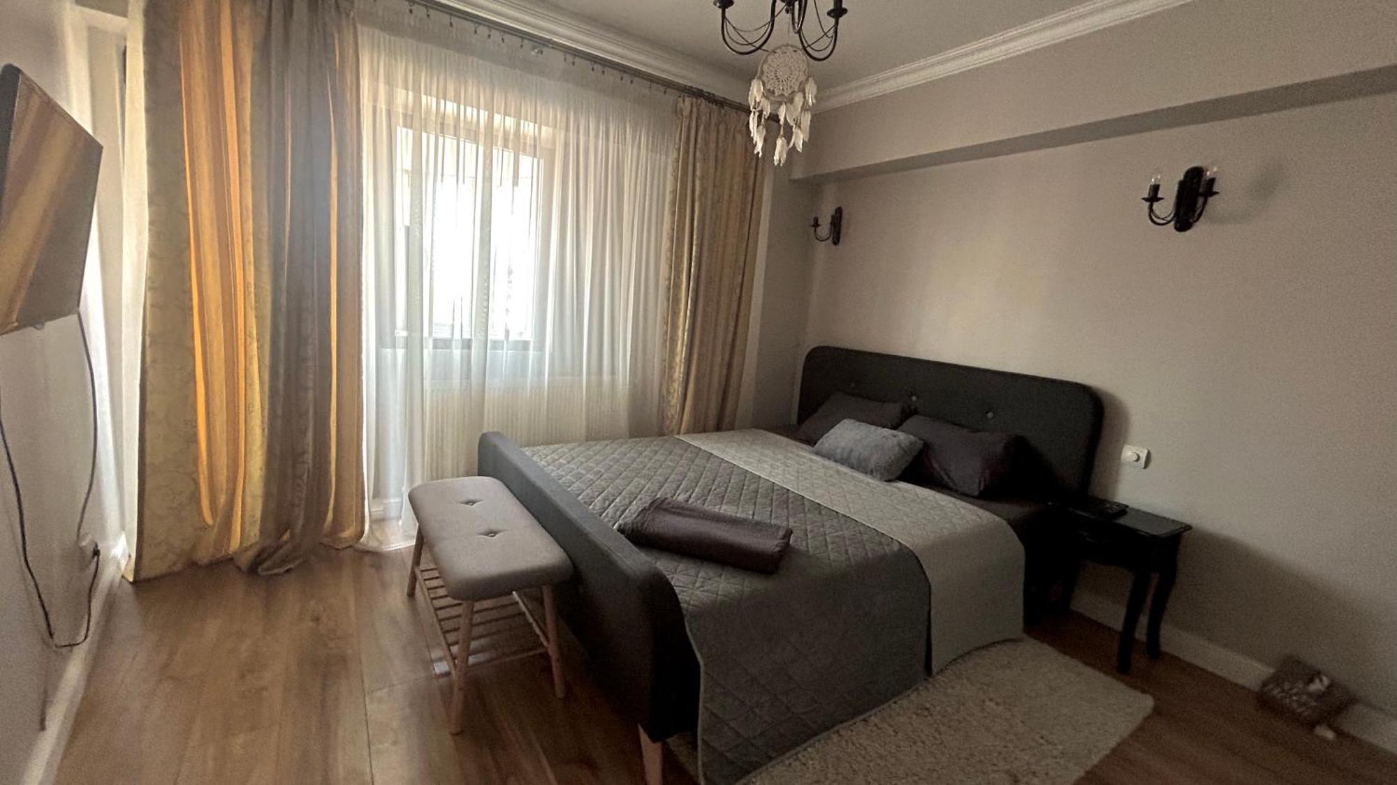 Georgiana'S Central Apartment Buzău Exteriör bild